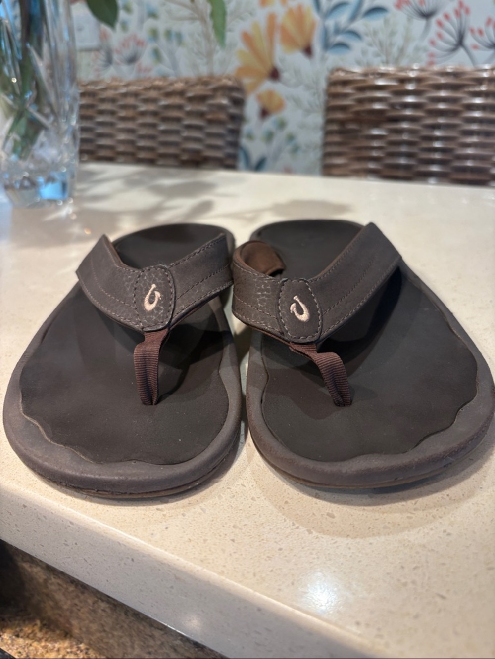 Women’s OluKai “ ‘Ohana” Dark Java Water Friendly Flip Flops - Size 7 - Picture 2 of 6